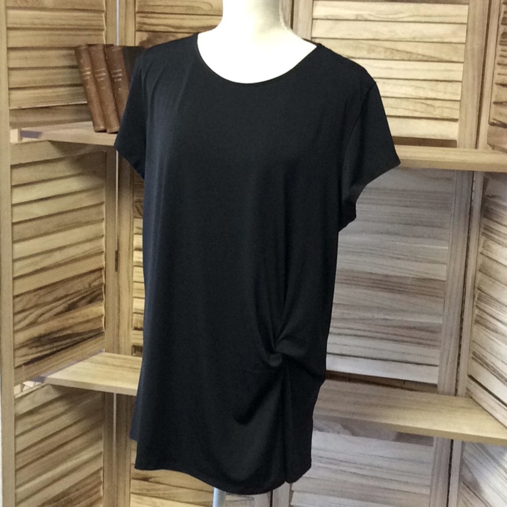 NWT! Black Halston XL Top || Perfect for the Holidays!